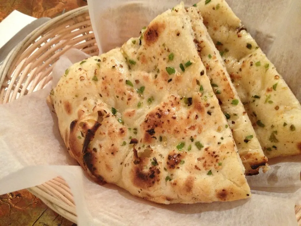 Lasooni Naan